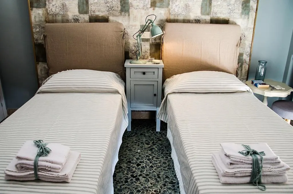 ** Guest house Guelio Al Massimo Suites&Breakfast Palermo Italy